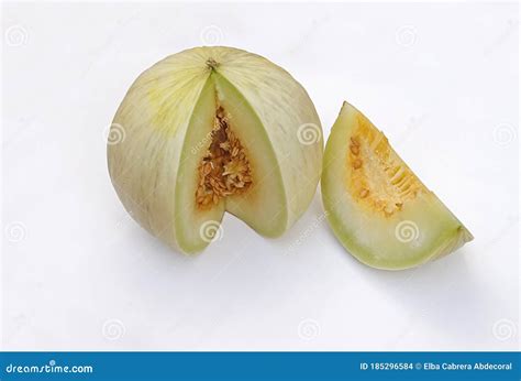 How much fat is in fresh honeydew melon wedge (5328.0) - calories, carbs, nutrition