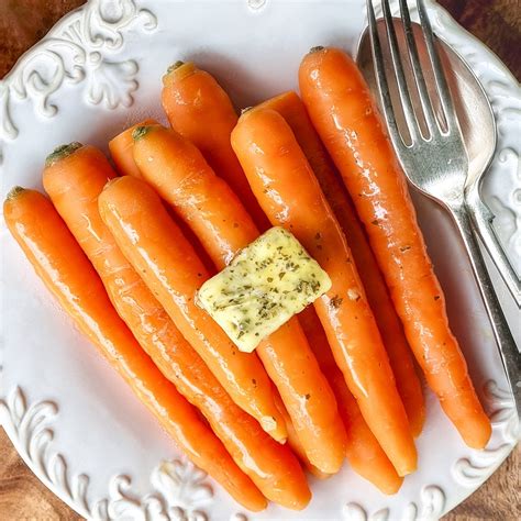 How much fat is in fresh steamed carrots (30398.1) - calories, carbs, nutrition