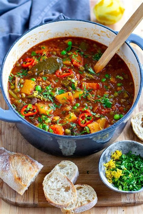 How much fat is in fresh veggie stew - calories, carbs, nutrition