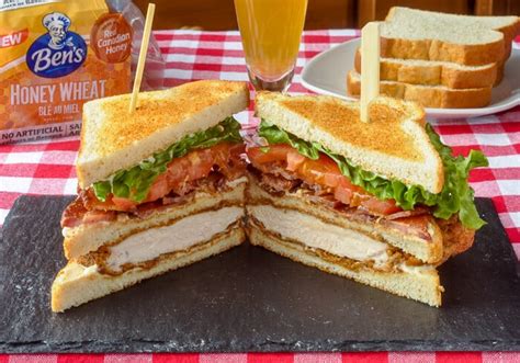 How much fat is in fried chicken club sandwich - calories, carbs, nutrition