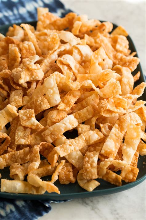 How much fat is in fried wonton strips (10820.1) - calories, carbs, nutrition