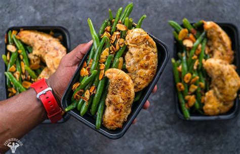 How much fat is in frozen entrees - garlic herb chicken with green beans almondine - calories, carbs, nutrition