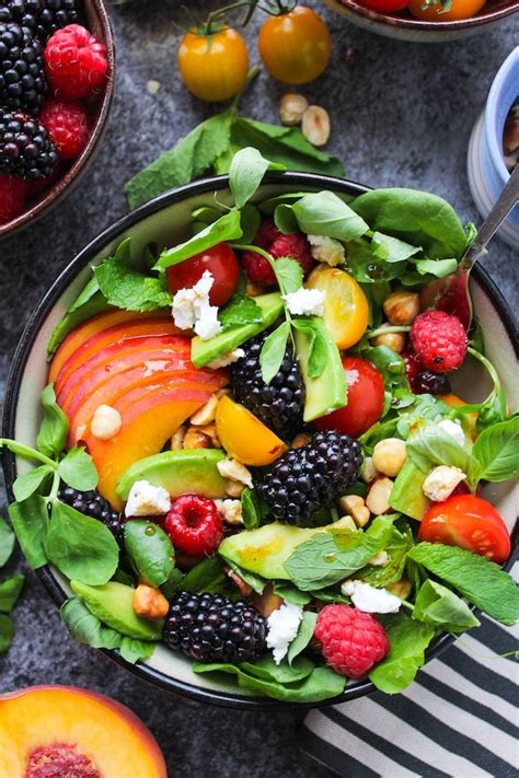 How much fat is in fruit and nut salad kit - calories, carbs, nutrition