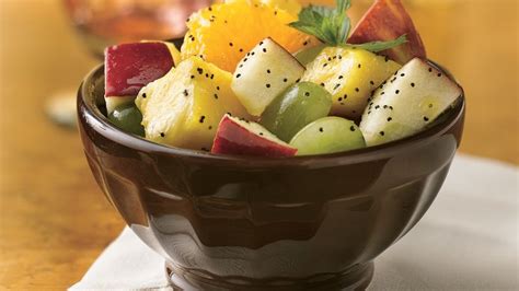 How much fat is in fruit medley - calories, carbs, nutrition