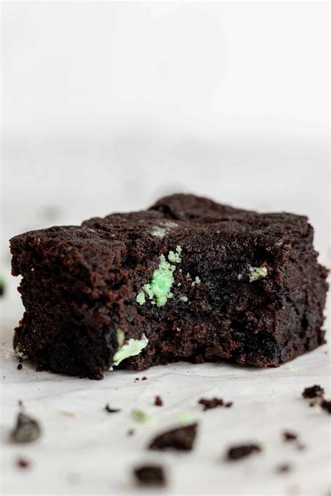 How much fat is in fudgy mint brownies - calories, carbs, nutrition