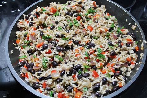 How much fat is in gallo pinto - calories, carbs, nutrition