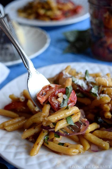 How much fat is in garden fresh penne - calories, carbs, nutrition