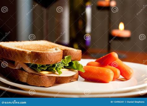 How much fat is in garden turkey deli sandwich with baby carrots - calories, carbs, nutrition