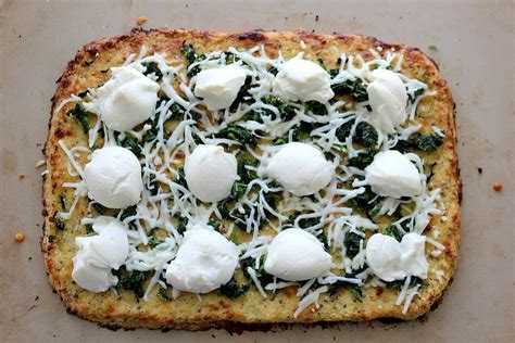 How much fat is in garlic ricotta pizza - calories, carbs, nutrition