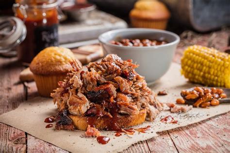How much fat is in georgia chopped pork - calories, carbs, nutrition