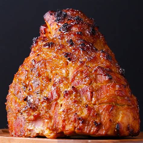 How much fat is in glazed ham - calories, carbs, nutrition