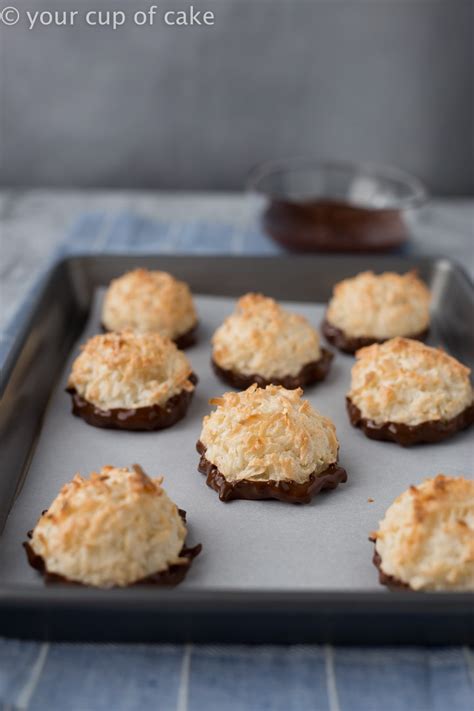 How much fat is in gluten free coconut macaroon - calories, carbs, nutrition