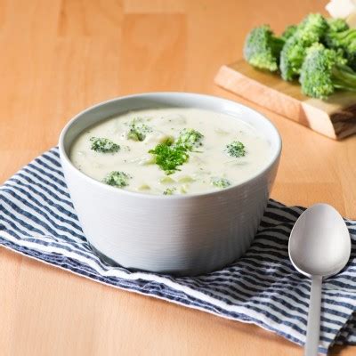 How much fat is in golden broccoli and cheese soup - calories, carbs, nutrition