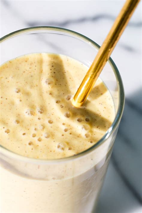 How much fat is in golden smoothie - calories, carbs, nutrition