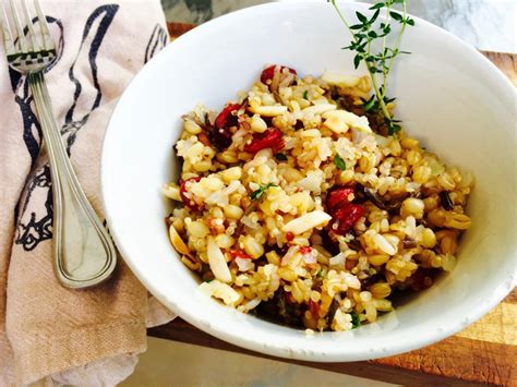 How much fat is in grain salad with wild rice quinoa cranberries scallions radish and mint (108046.0) - calories, carbs, nutrition