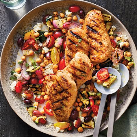 How much fat is in greek chicken and vegetables - calories, carbs, nutrition