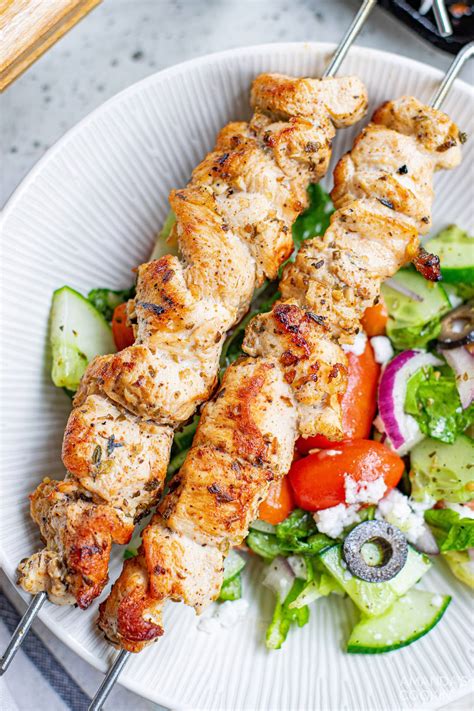 How much fat is in greek chicken skewers - calories, carbs, nutrition