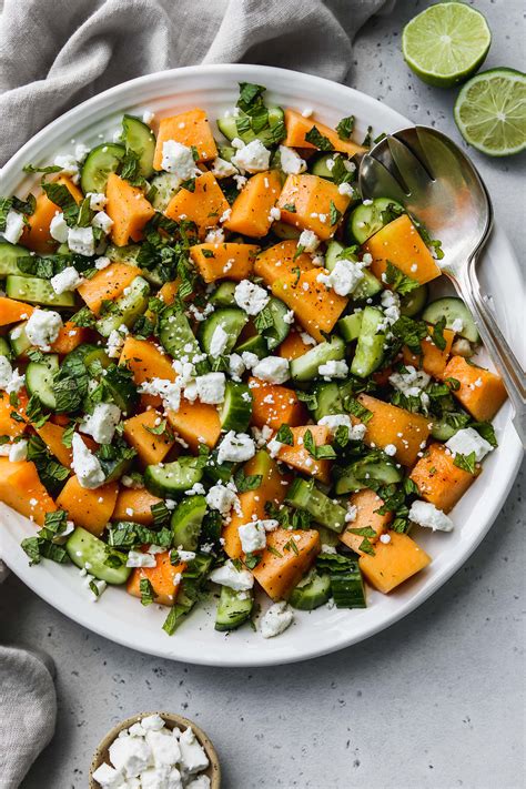 How much fat is in green bean cantaloupe salad - calories, carbs, nutrition