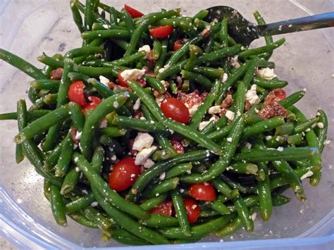 How much fat is in green bean salad with tomato vinaigrette - calories, carbs, nutrition