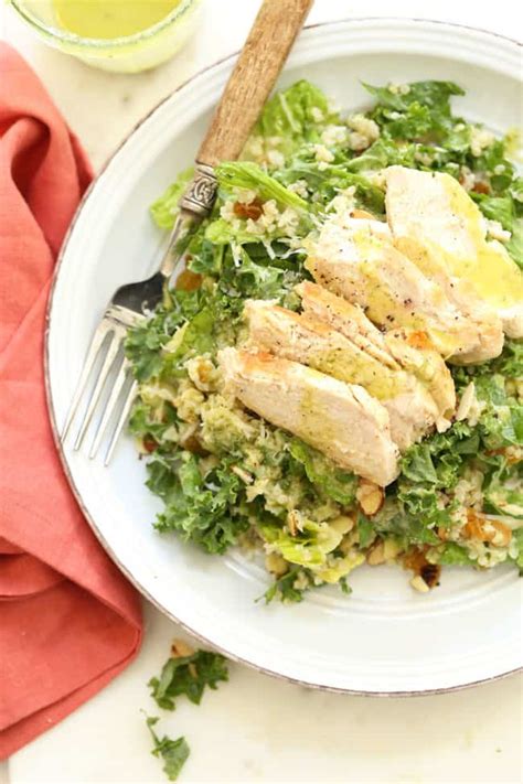 How much fat is in grilled chicken, quinoa and kale salad - calories, carbs, nutrition