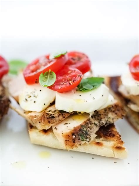 How much fat is in grilled chicken caprese baguette - calories, carbs, nutrition