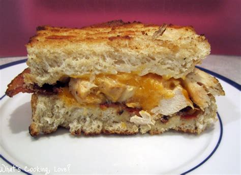 How much fat is in grilled chicken sandwich on sourdough w/bacon and ranch dressing - calories, carbs, nutrition