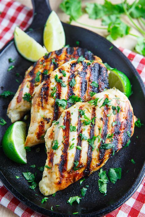 How much fat is in grilled chicken sandwich with lime cilantro - calories, carbs, nutrition