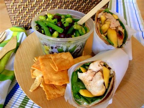 How much fat is in grilled chicken wrap withtriple bean salad - calories, carbs, nutrition