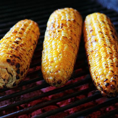 How much fat is in grilled corn on the cob - calories, carbs, nutrition