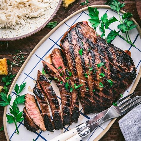 How much fat is in grilled flank steak, chimichurri, roasted potatoes, haricot vert - calories, carbs, nutrition