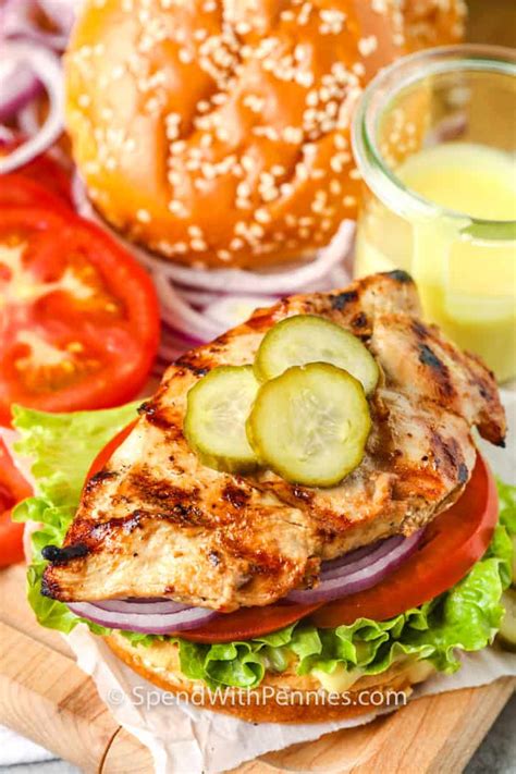 How much fat is in grilled honey mustard chicken sandwich - calories, carbs, nutrition