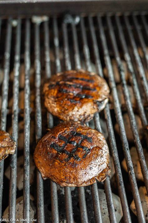 How much fat is in grilled portobello mushroom - calories, carbs, nutrition