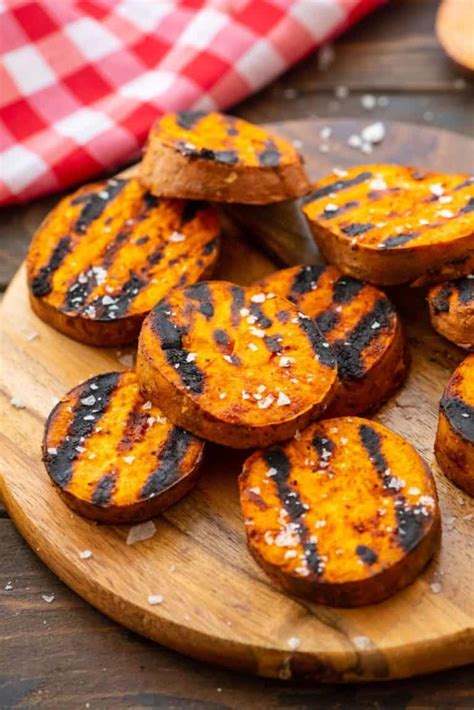 How much fat is in grilled sweet potatoes - calories, carbs, nutrition