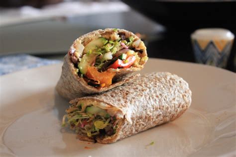 How much fat is in grilled vegetable hummus wrap - calories, carbs, nutrition