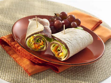 How much fat is in grilled vegetable provolone wrap - calories, carbs, nutrition