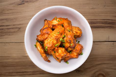 How much fat is in gunthorp farm's spicy chicken wings - calories, carbs, nutrition