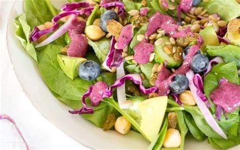 How much fat is in half spinach power salad - calories, carbs, nutrition