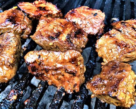 How much fat is in harissa-marinated top sirloin tips - calories, carbs, nutrition