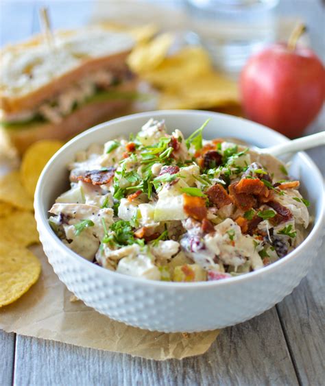 How much fat is in harvest chicken salad - calories, carbs, nutrition