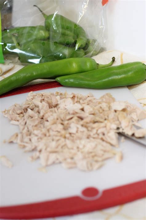 How much fat is in hatch green chile chicken salad - calories, carbs, nutrition