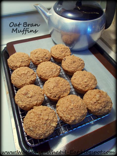 How much fat is in honey granola oat bran muffins - calories, carbs, nutrition