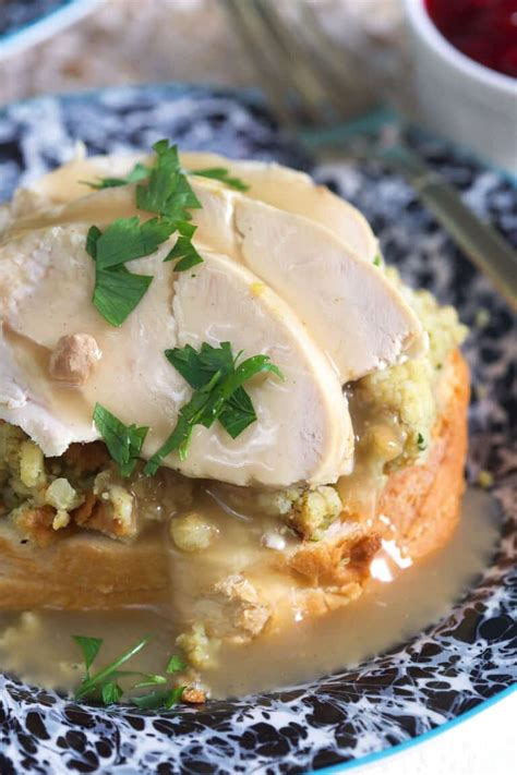 How much fat is in hot open-faced turkey on white bread - calories, carbs, nutrition