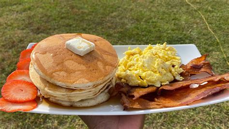 How much fat is in hummingbird pancakes, scrambled eggs and egg whites, mixed fruit salad (600veg) - calories, carbs, nutrition