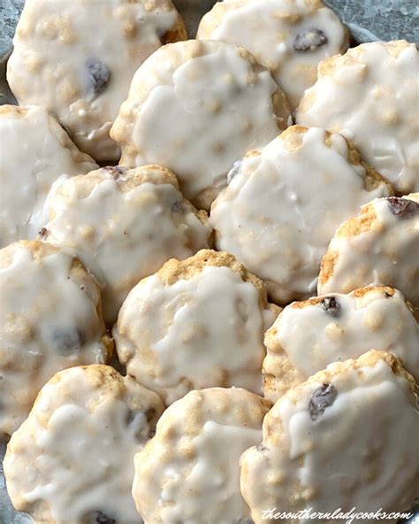 How much fat is in iced oatmeal raisin - calories, carbs, nutrition
