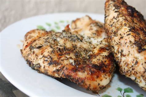 How much fat is in italian grilled chicken breast - calories, carbs, nutrition