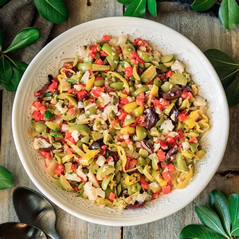 How much fat is in italian olive salad - calories, carbs, nutrition