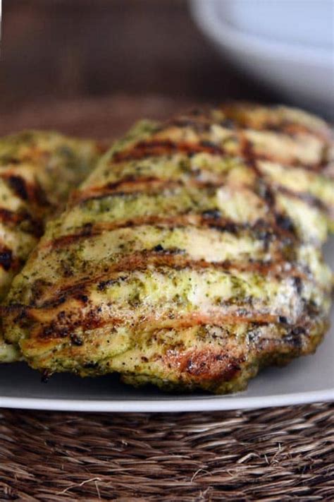 How much fat is in italian pesto grilled chicken-pro - calories, carbs, nutrition