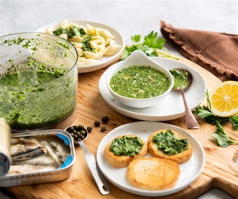 How much fat is in italian salsa - calories, carbs, nutrition