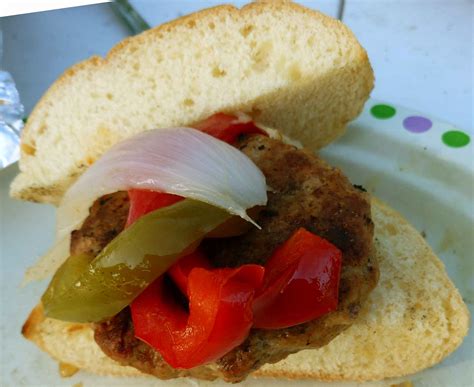 How much fat is in italian sausage and pepper burger - calories, carbs, nutrition