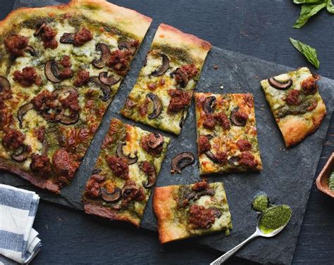 How much fat is in italian sausage and pesto pizza - calories, carbs, nutrition